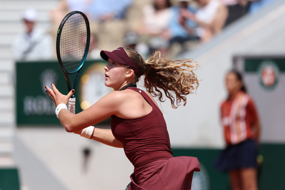 男子足球小组赛 柬埔寨4比0轻取东汶