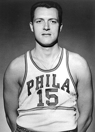 国足新帅变阵三后卫？东亚杯中韩之战首发浮现：王钰栋领衔新三叉戟