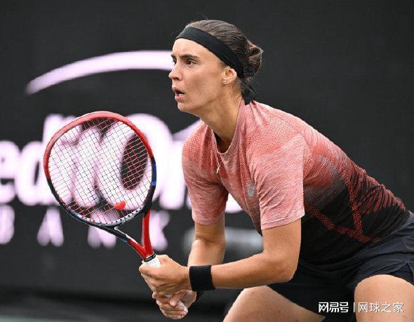 体育英超：热苏斯错失良机曼联0比0闷平曼城